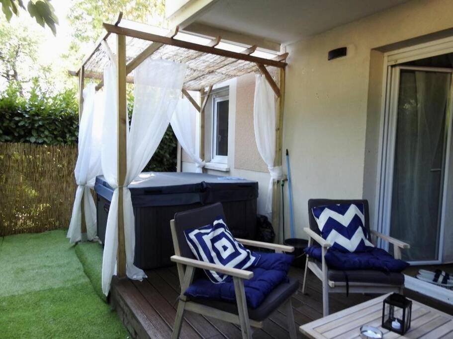 סנון Suite Cosy&Jacuzzi מראה חיצוני תמונה