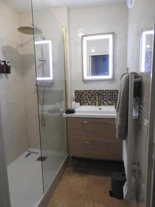 סנון Suite Cosy&Jacuzzi מראה חיצוני תמונה